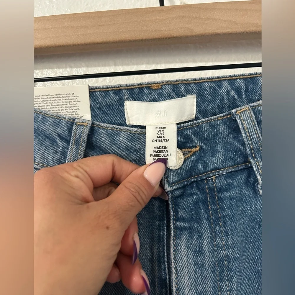 H&M high wasted denim mom Jeans size 6